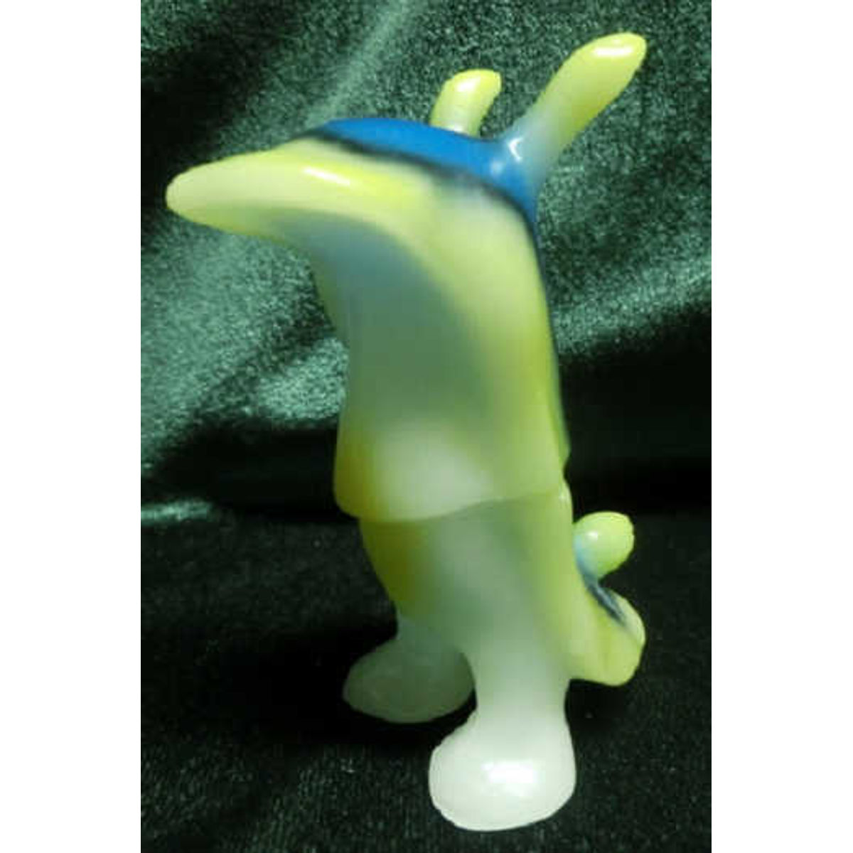 Yamomaku Large Monsters Series sea slug henchman (phosphorescent molding)
