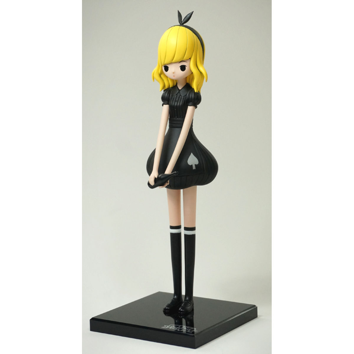 Alice - Black Dress JE1