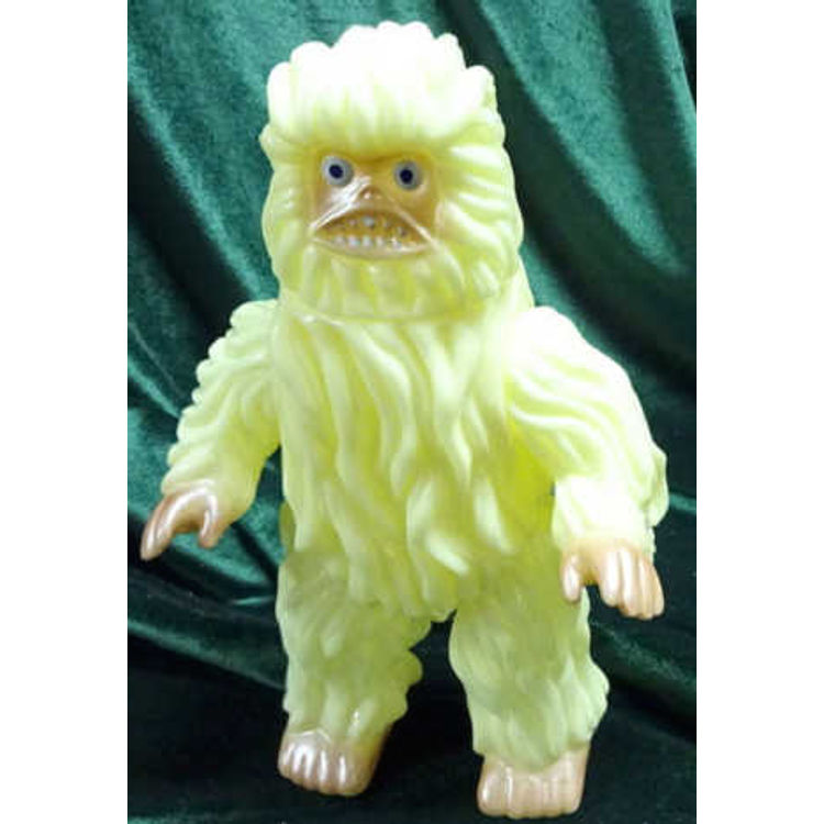 Monster Wu of Mamitto century (phosphorescent molding) by Marmit (Kazumitsu Akamatsu)
