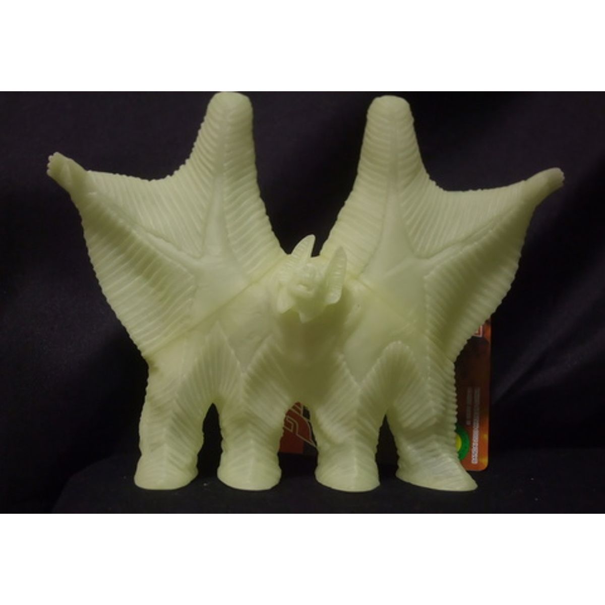 Bandai Ultra Monster Series 2003-EX oil Beast Pestar Hyper Hobby magazine limited luminous version