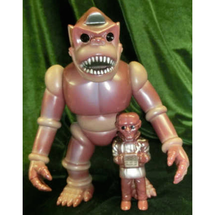 TARGET EARTH target ground robot gorilla (red beans molding / evil scientist Doctor Evil with mini size) by Target Earth