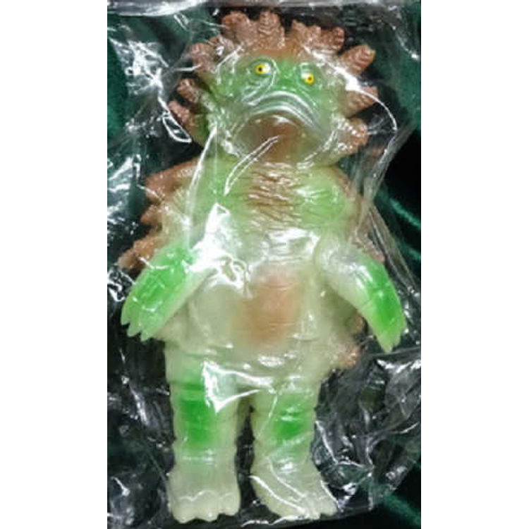 Monster Ultra Q Pigmon phosphorescent molded green spray of Marsan century by Marusan