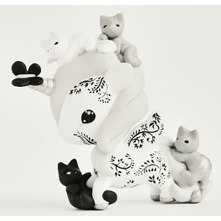 Tokidoki Unicorno Art Toy - Kittens by Mijbil Teko (Silvia Minucelli)