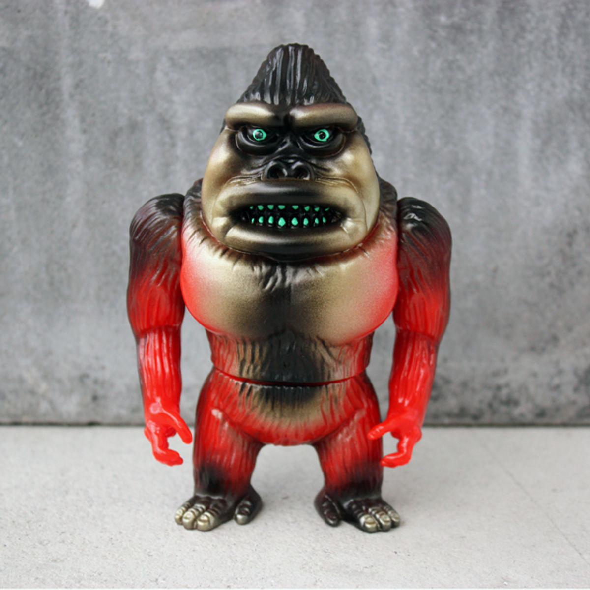 Koningu - red/gold/black