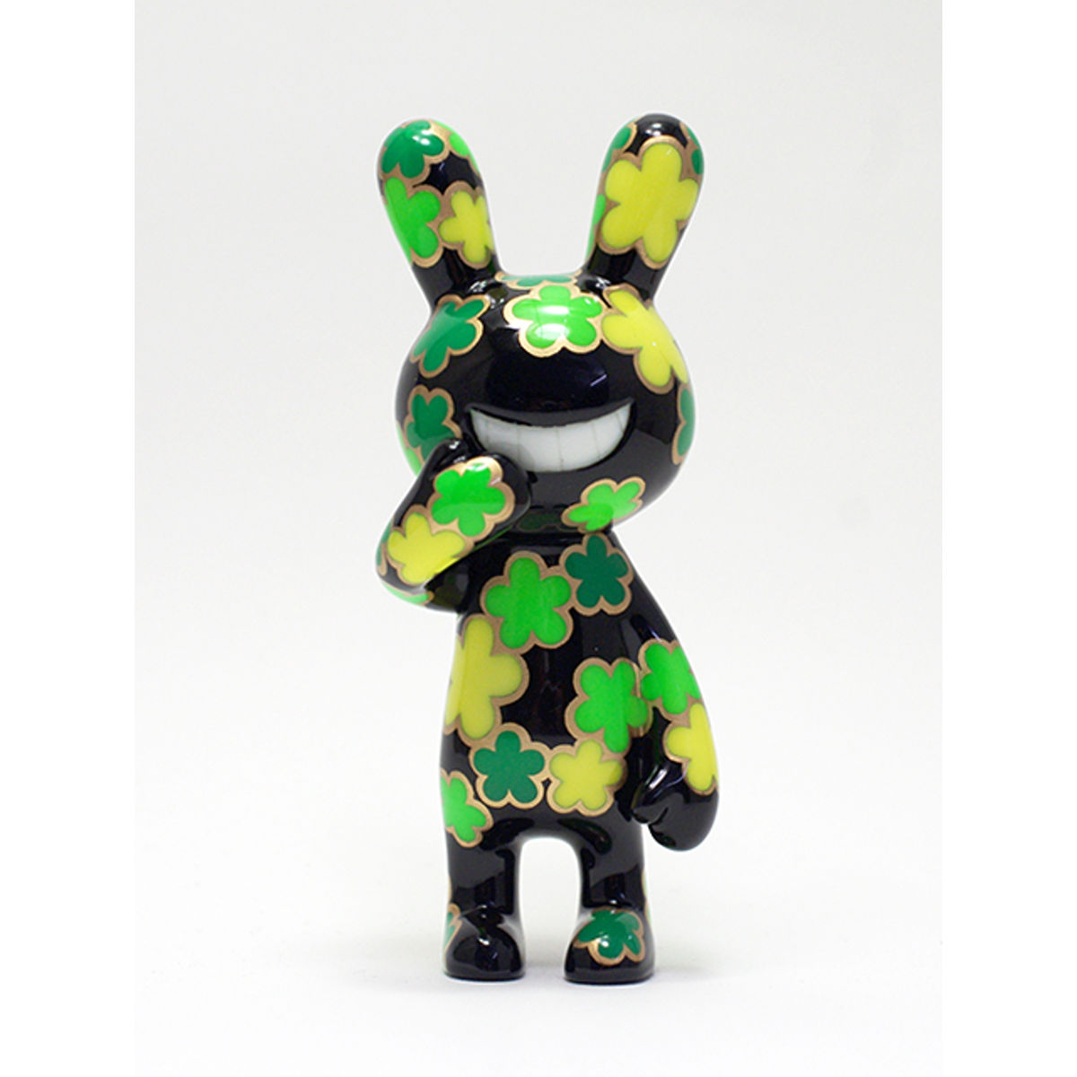 BLACK RABBiT Green flower