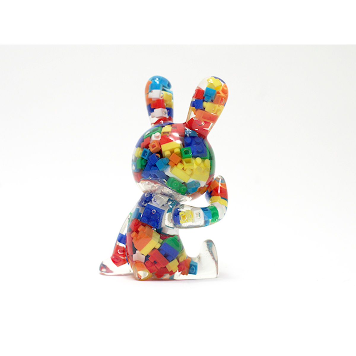 BLACK RABBiT Sitting resin containing block