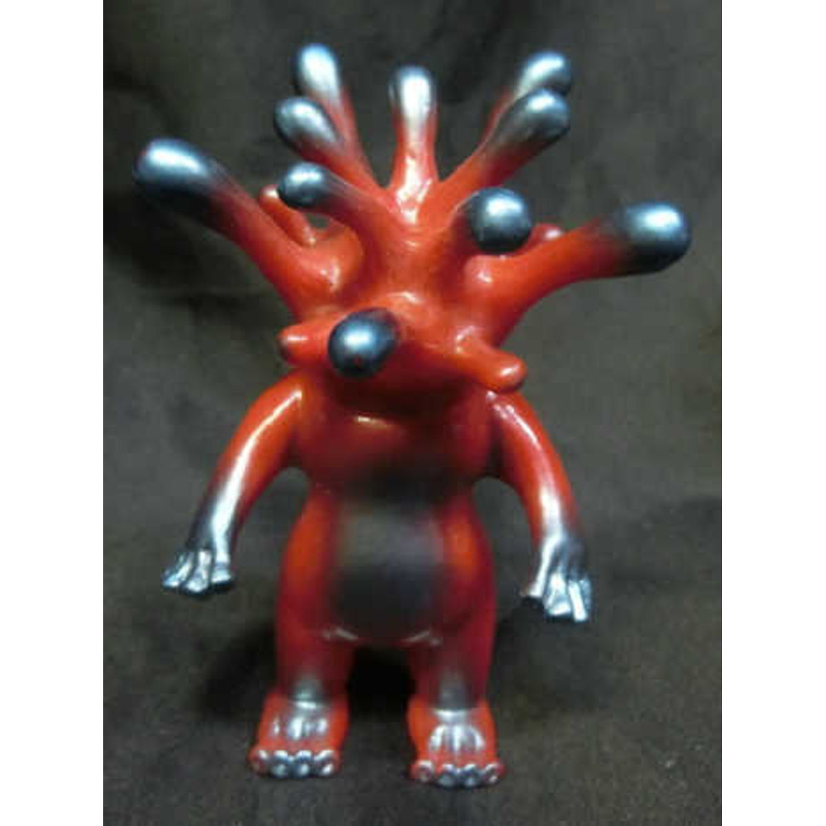 Iranena large monster card Monsters Betarasu (red molding / blue paint)