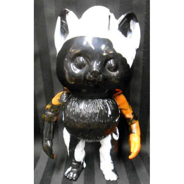 Custom Soft Vinyl ( black-and-white marble molding / Orange Black Marble molding ) ] by Grody Shogun