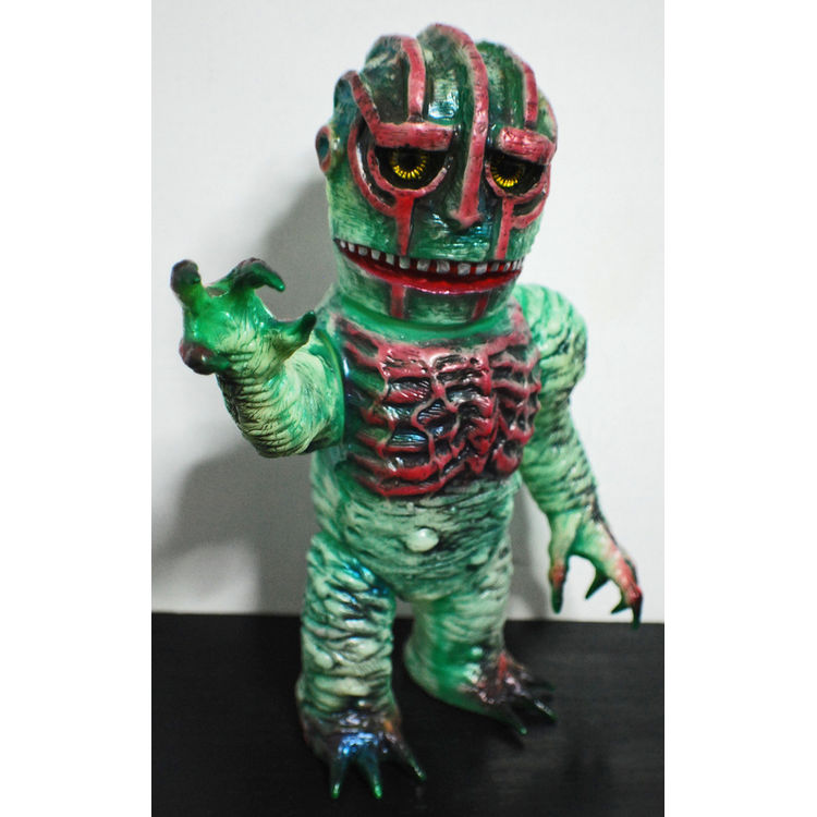 GARBAGE-X GID One-off by Skull Head Butt