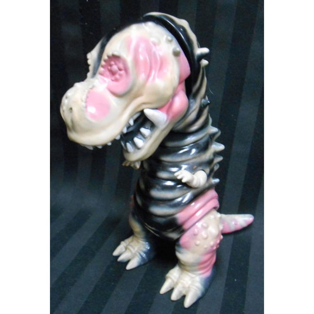 Custom paint Tyranbo