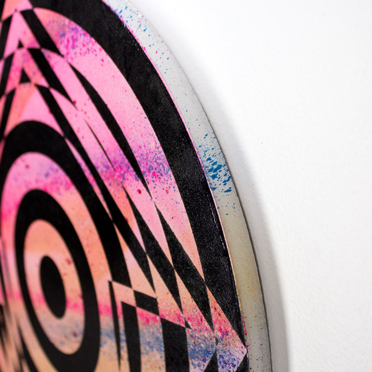 Psychedelic Bullseye 01