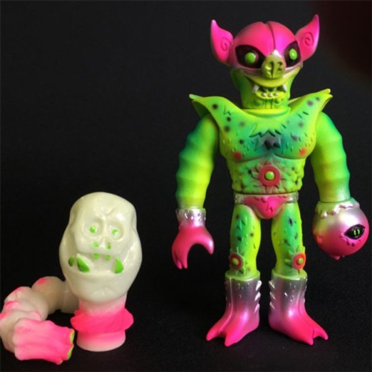 JEFF - GREEN ONE OFF by Death Cat Toys (Johan Ulrich)