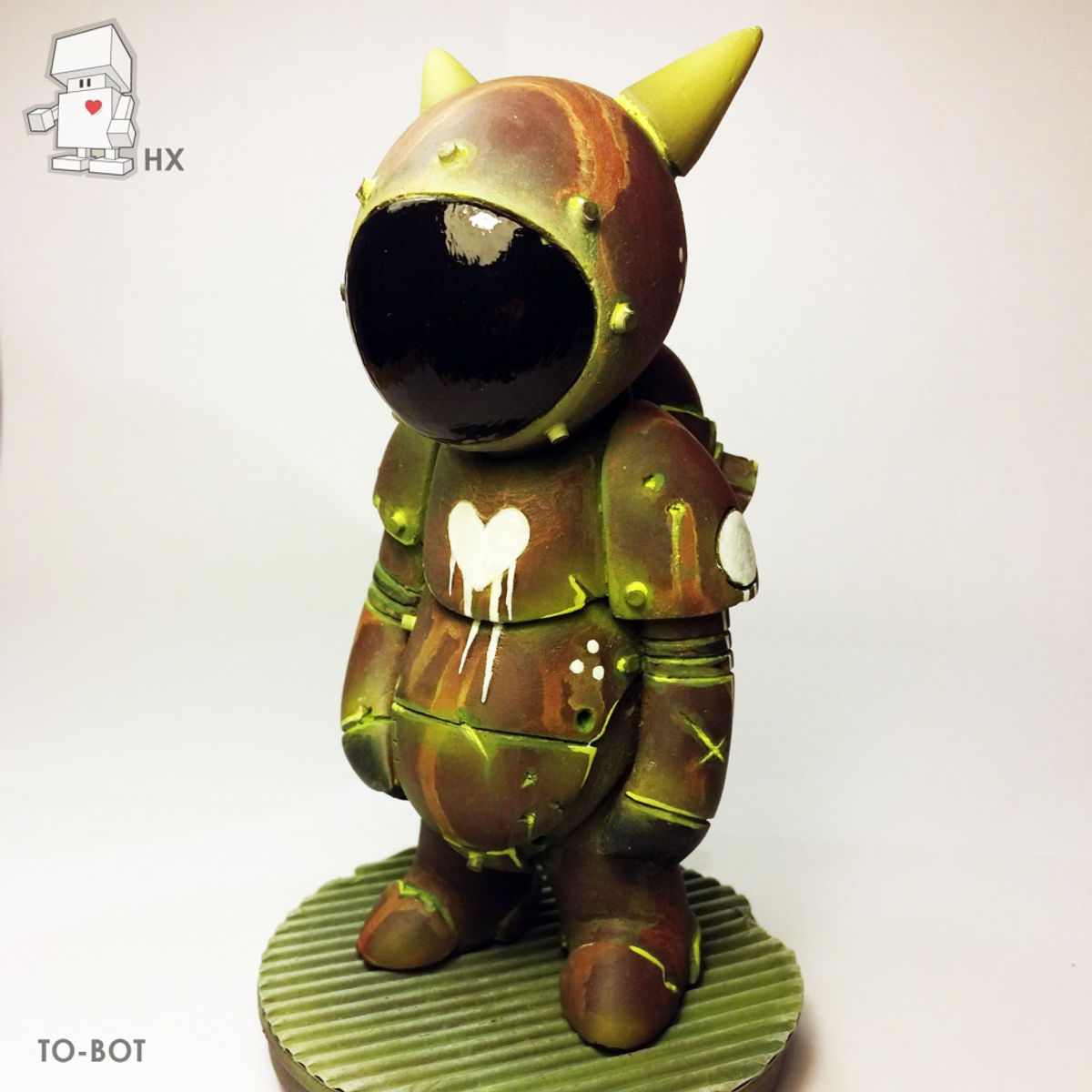 TO-BOT ( The Toy Chronicle Exclusive )