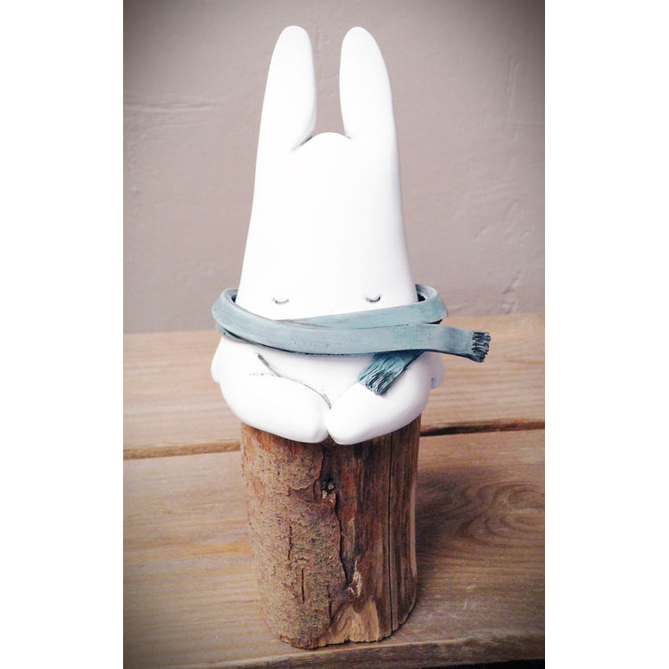 "Moon -  Gravity" Figurine (2015) by KIBOOCHAN (Eugénie Bazelis)
