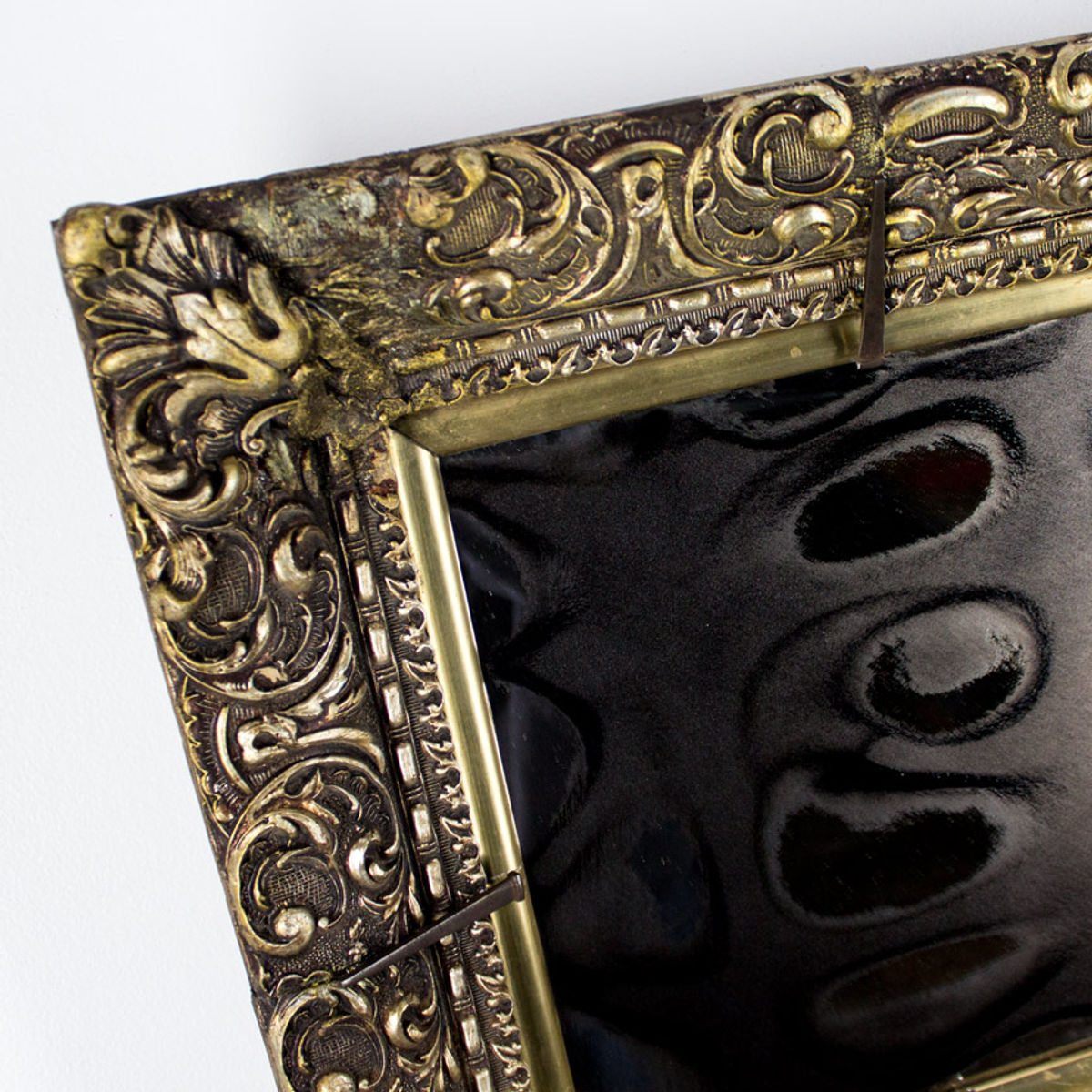 A Thousand Times More Beautiful Than You. 1001 Hertz