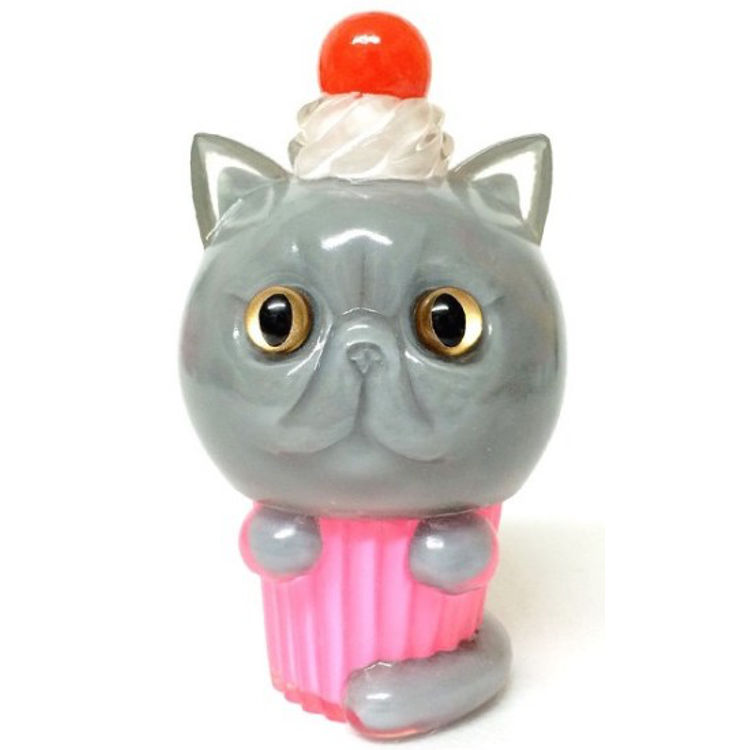 Cupcake Cat - Exotic Short Hair version by Aya Takeuchi