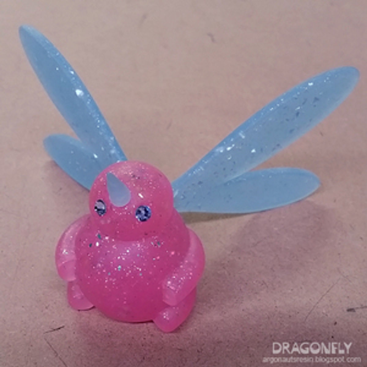 GID DragonFly Pink/Blue / Chase Figure