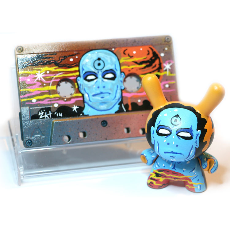 Doctor Manhattan Custom set Kidrobot Dunny & Original Painted Cassette by Zukaty (Paulo Mendes)