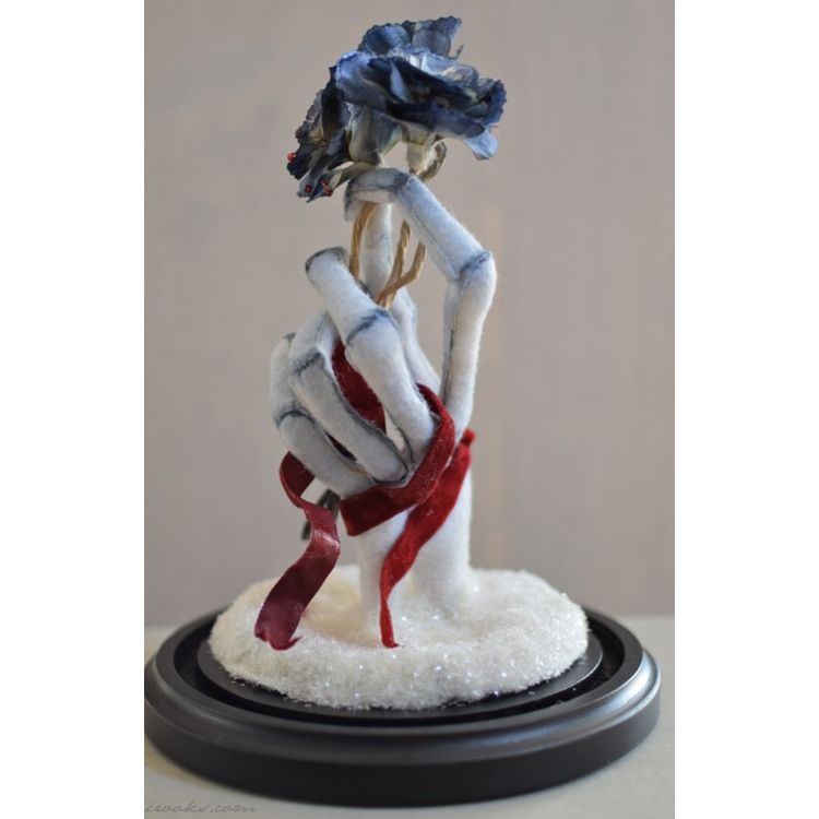 Loves me, Loves me not (Cobalt and Crimson) by Lana Crooks