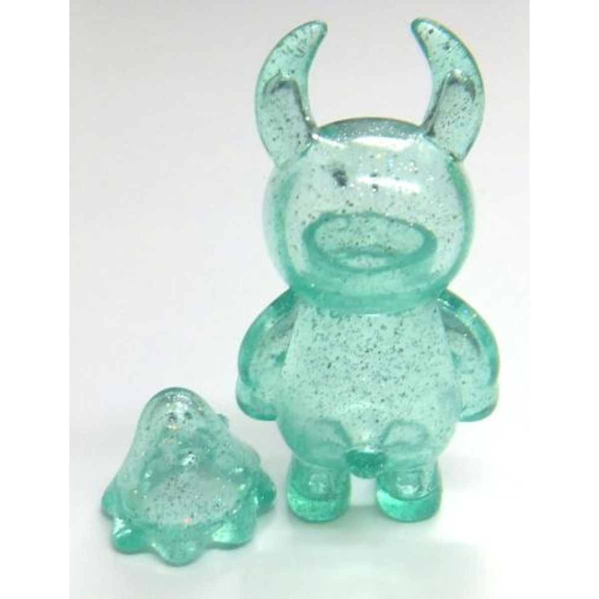 UAMOU × ameame green mint candy Dazed