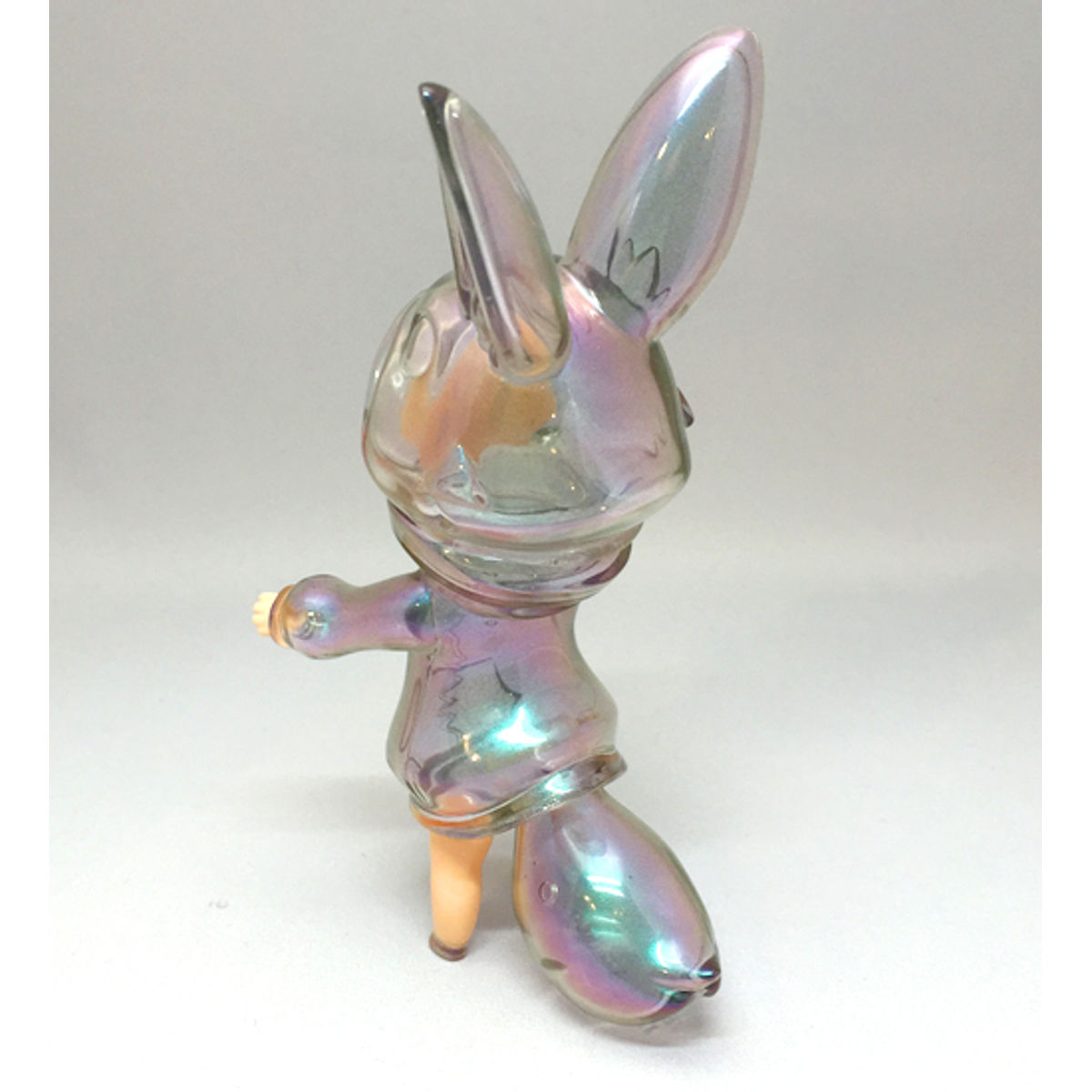 CHI-CHI -OPTICAL CAMOUFLAGE