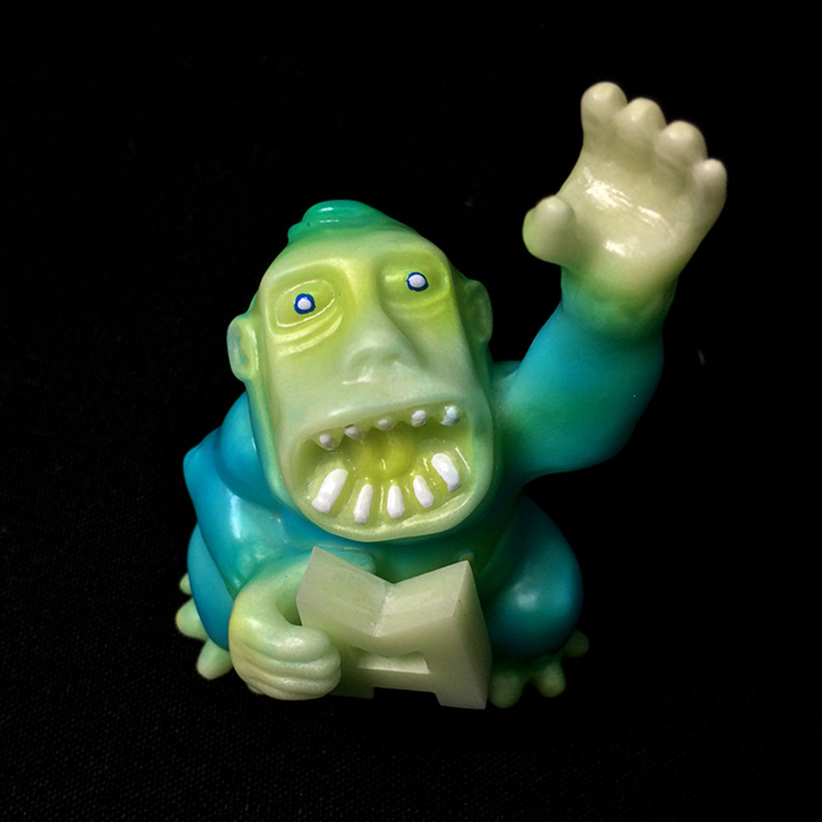 Monstre Ape - Haunted Scaryglow Blue Edition
