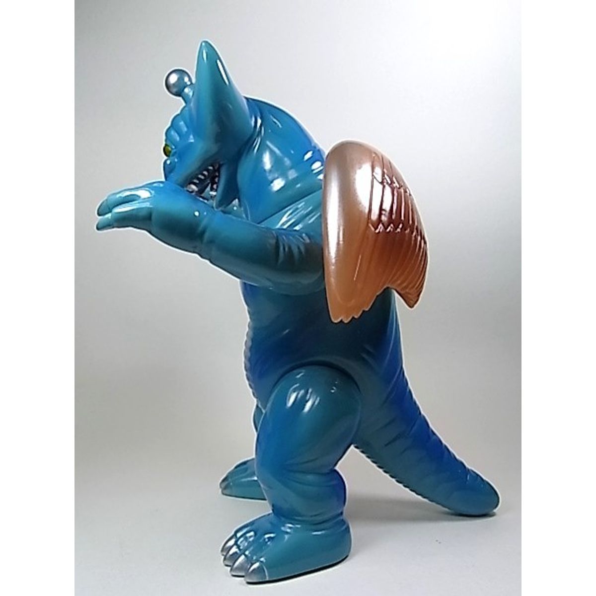 Guidance of the universe monster Bagun