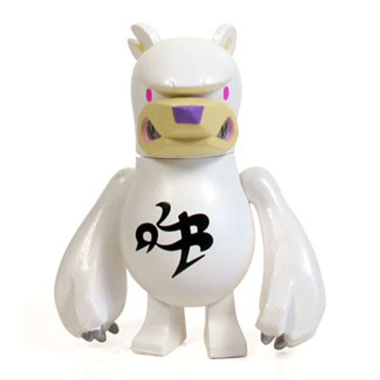 Knucklebear - White Guardian by Touma