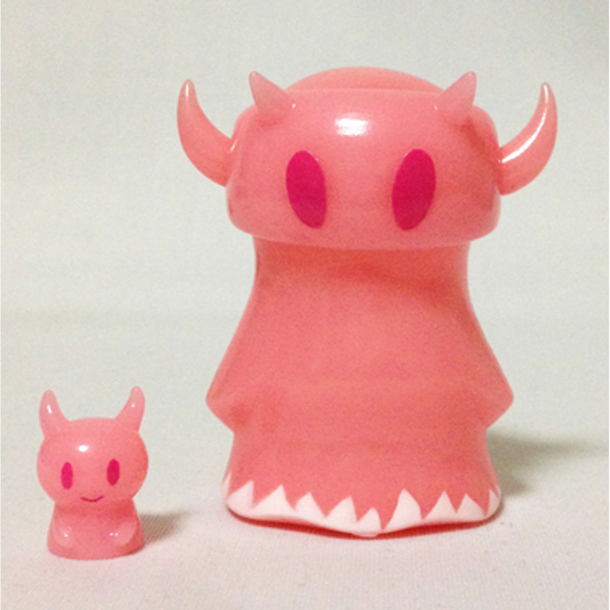 Tiu and Mirejuiyu / pink Whittier