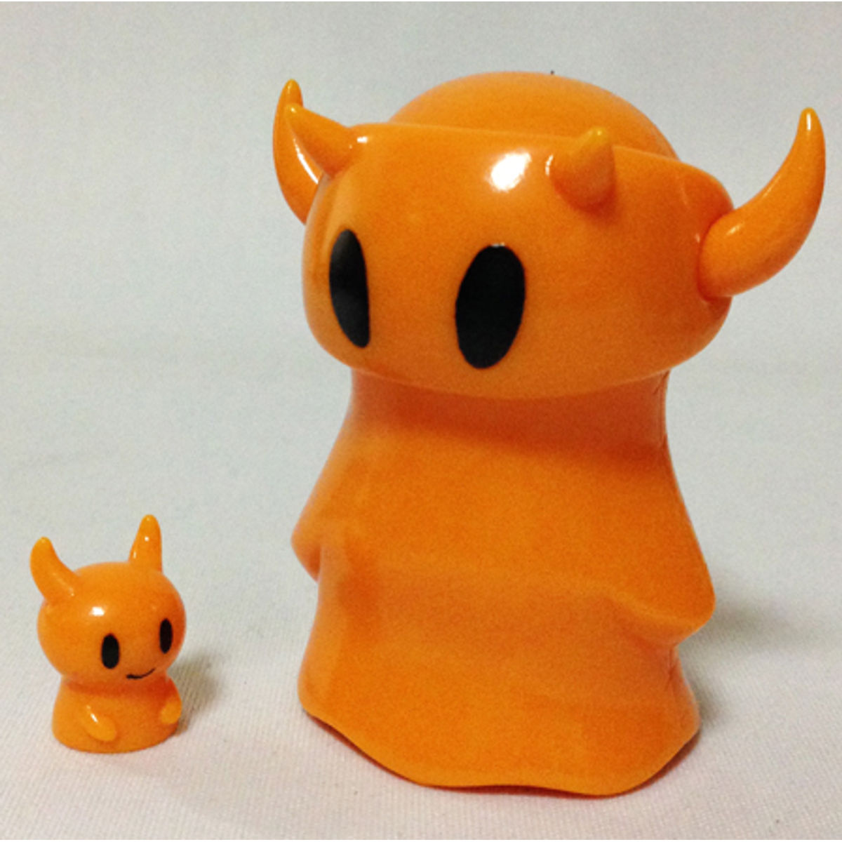 Tiu and Mirejuiyu / Orange