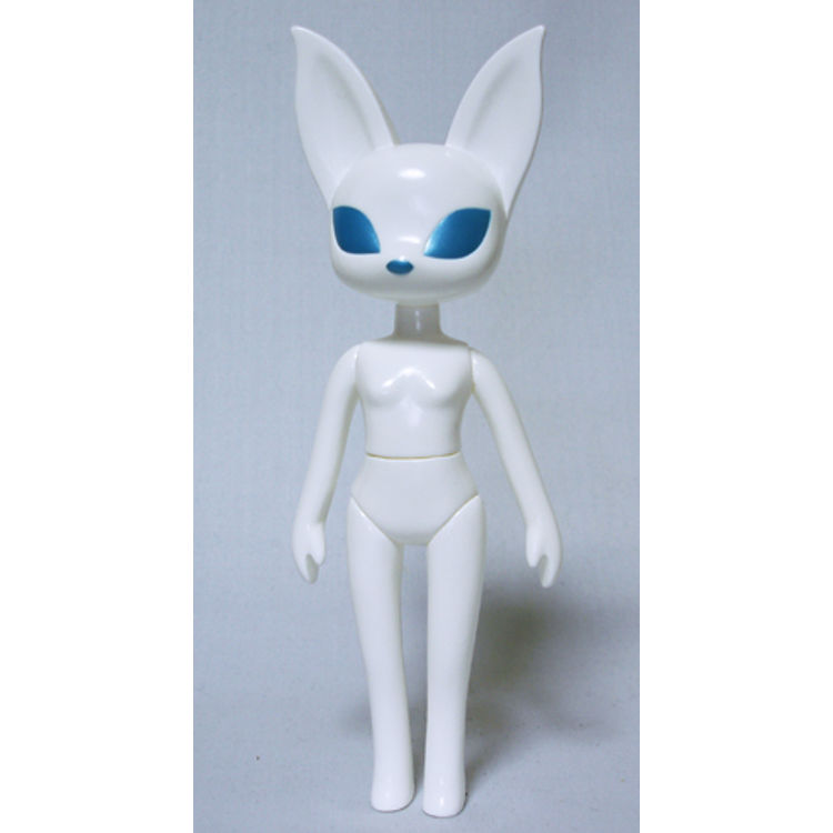 Yvette / White by P.P.Pudding (Gen Kitajima)
