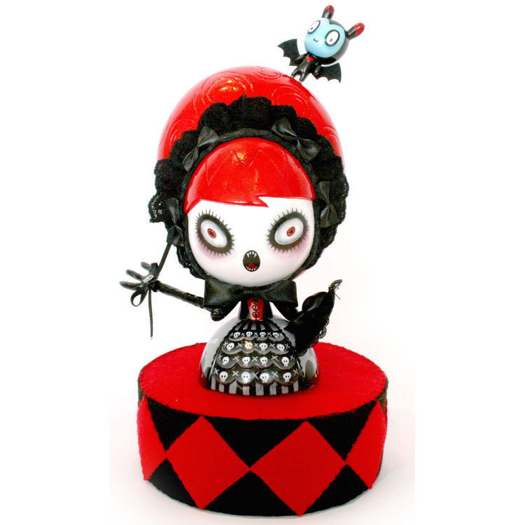 Queen of Vampire by Mizna Wada