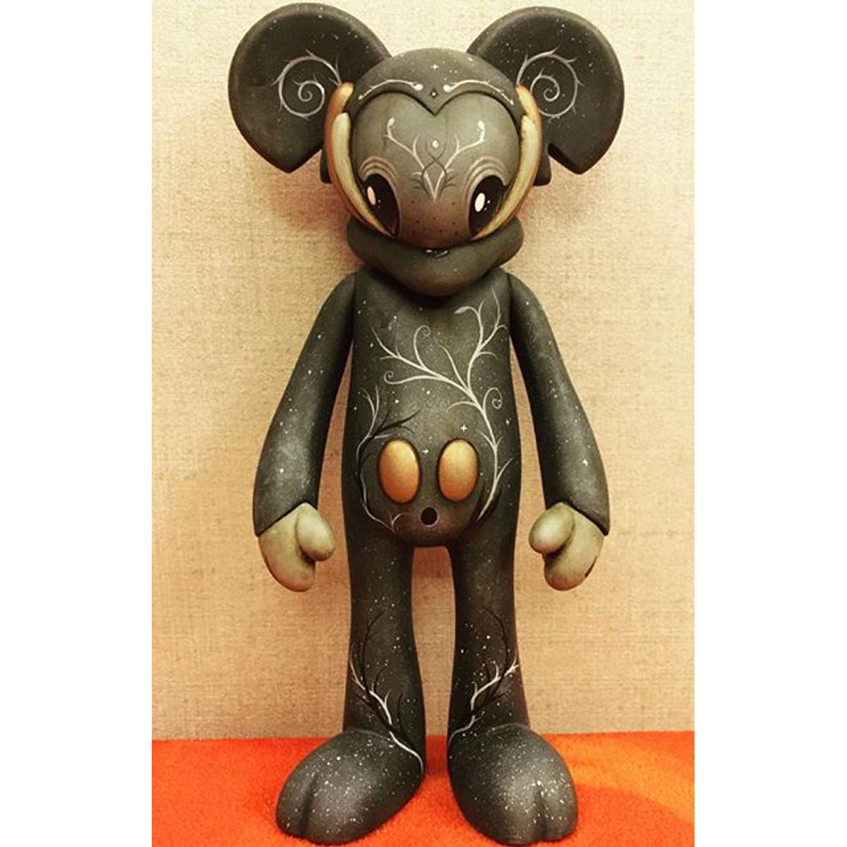 Mickiv custom