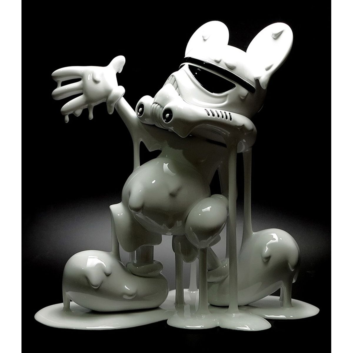 16" Baby Mickadek White Trooper