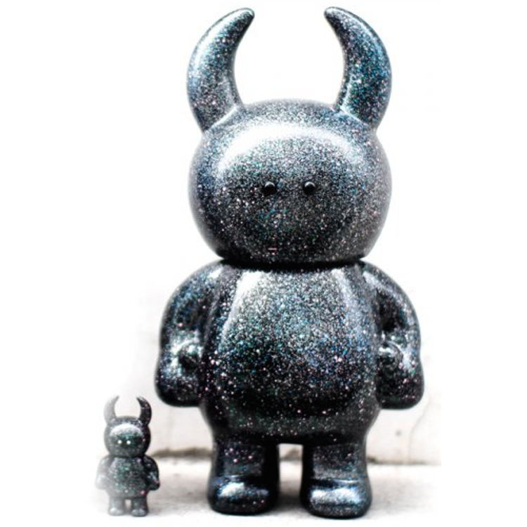 BIG UAMOU GRAFFITI B by Uamou (Ayako Takagi)