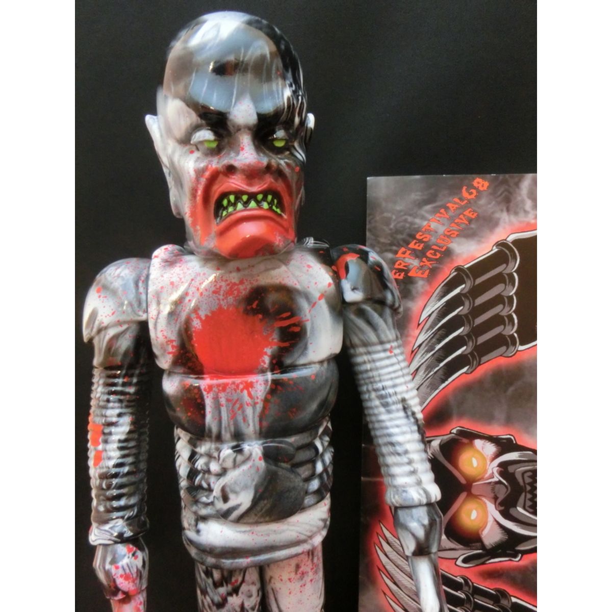 THE IRON MONSTER (SF68 limited / black-and-white marble molding / blood splash)