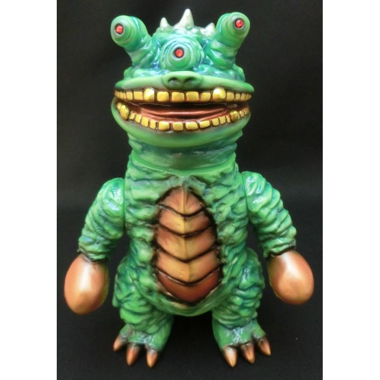 Eregabu Hedogon (RAMPAGE TOYS CUSTOM / yellow-green molding) by Rampage Toys (Jon Malmstedt)
