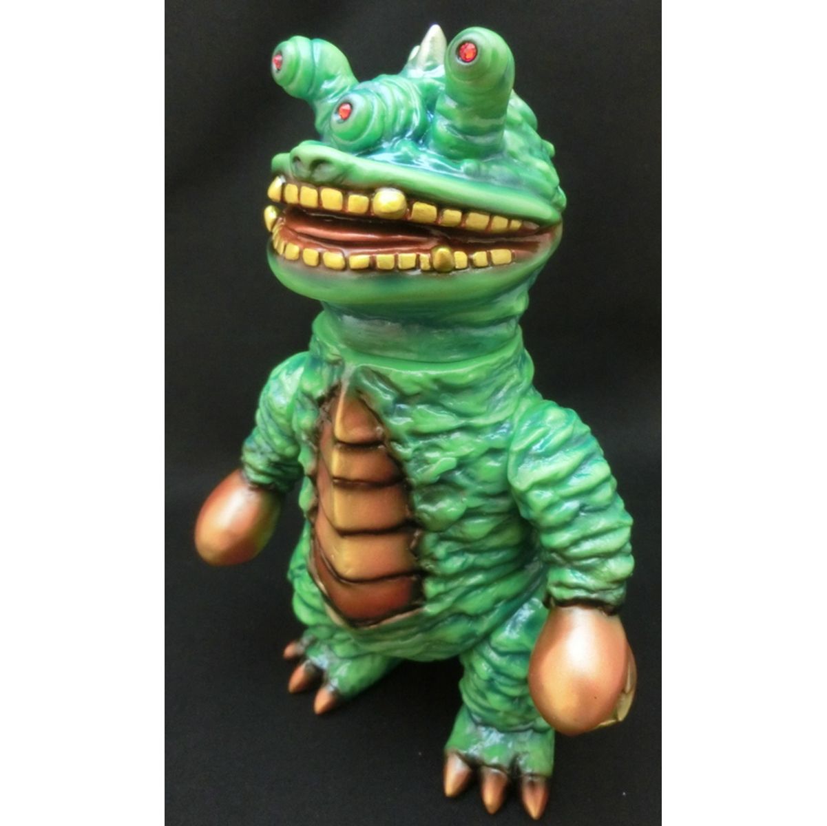 Eregabu Hedogon (RAMPAGE TOYS CUSTOM / yellow-green molding)