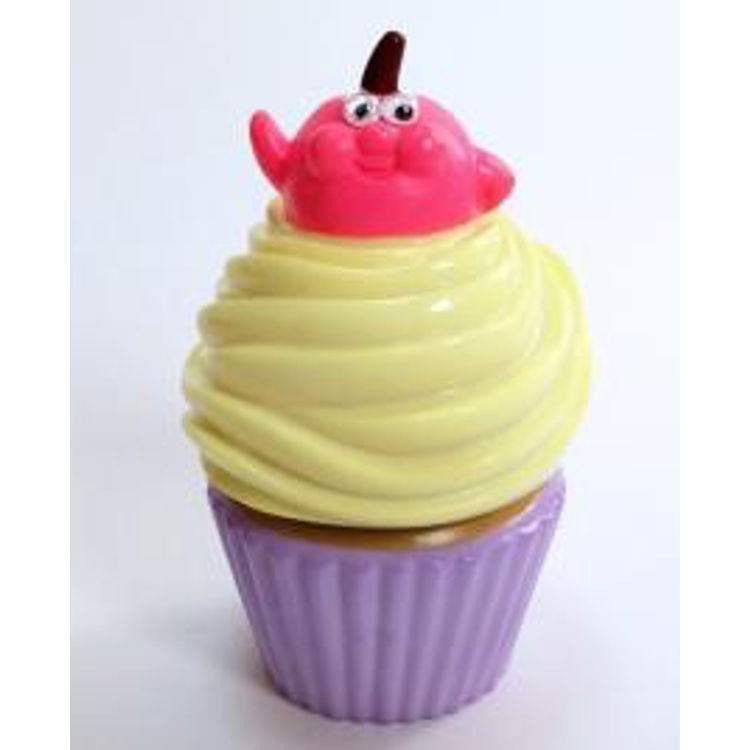 Hello Cherry ☆ cup cake: yellow cream x purple cup by Aya Takeuchi