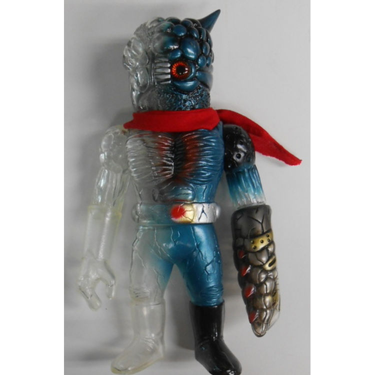 Kaosuman No. 1 Chaos blade (clear molded / meta-blue half / red scarf) by Real X Head (Mori Katsura)
