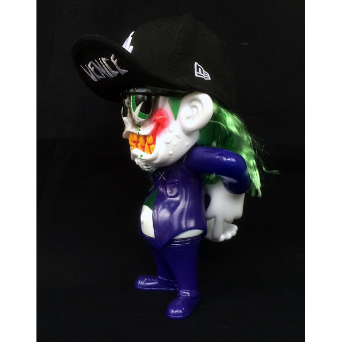 SKUM-kun Supervillain - with New Era cap
