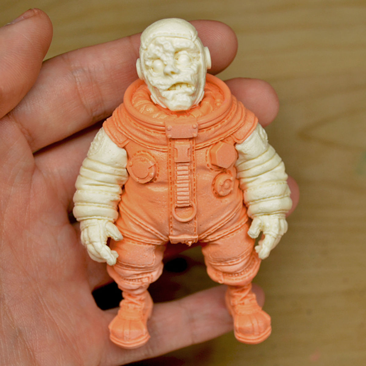 Lunar Creep (orange/cream) ( STGCC : 2015 Exclusive )