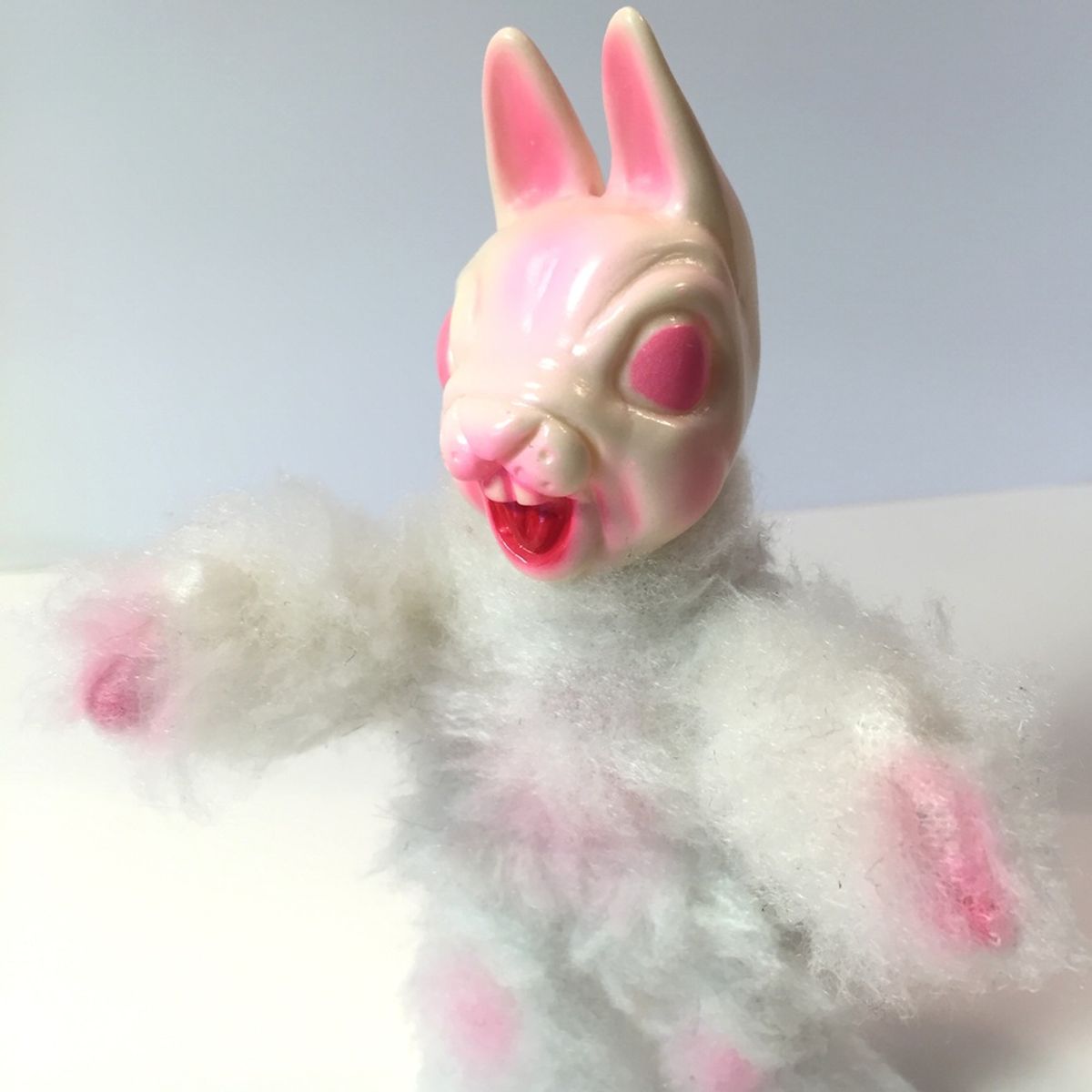 FLUFFBUN MR. REE -- WHITE SUIT