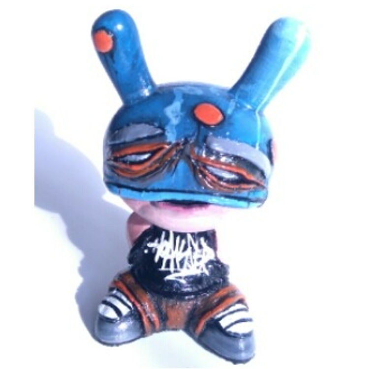 BUNNYCLAVA DUNNITZ 1 OF 4 RESIN DUNNY FIGURE GRAFFITI - blue by Hoakser