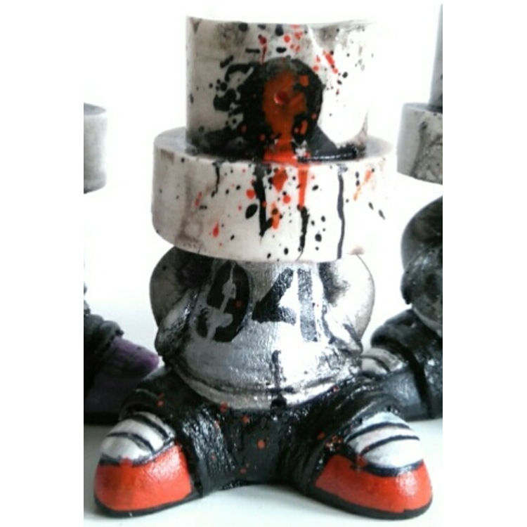 94 VANDALFACE RESIN SPRAY PAINT GRAFFITI ART OBJECT - red by Hoakser