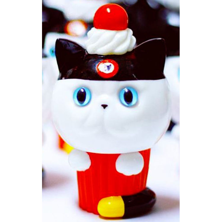 Exotic short hair cup cake: ear hat (DCON : 2015 Exclusive ) by Aya Takeuchi