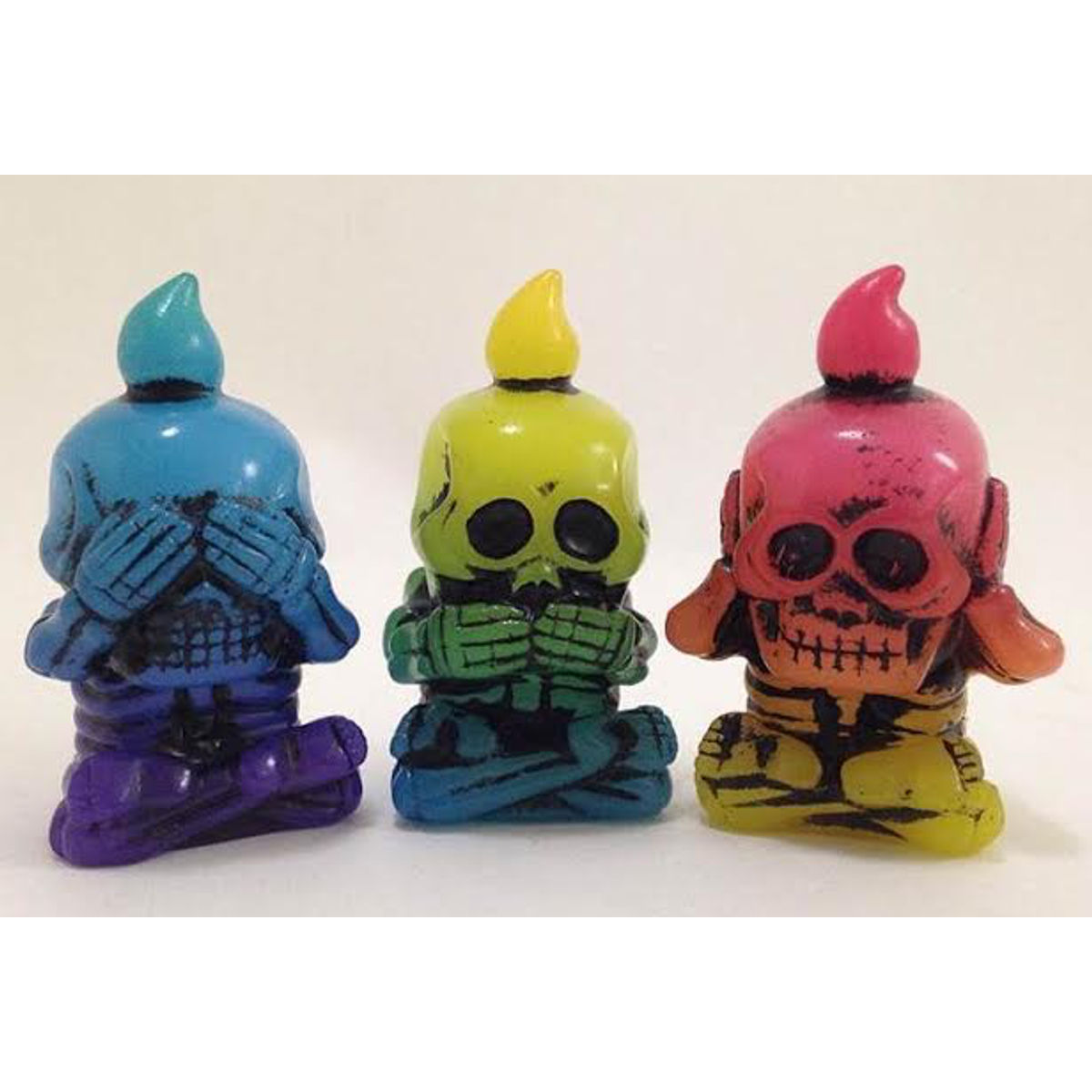 skeleton company 見ねぇ! 言わねぇ! It hears and cooks (rainbow color)