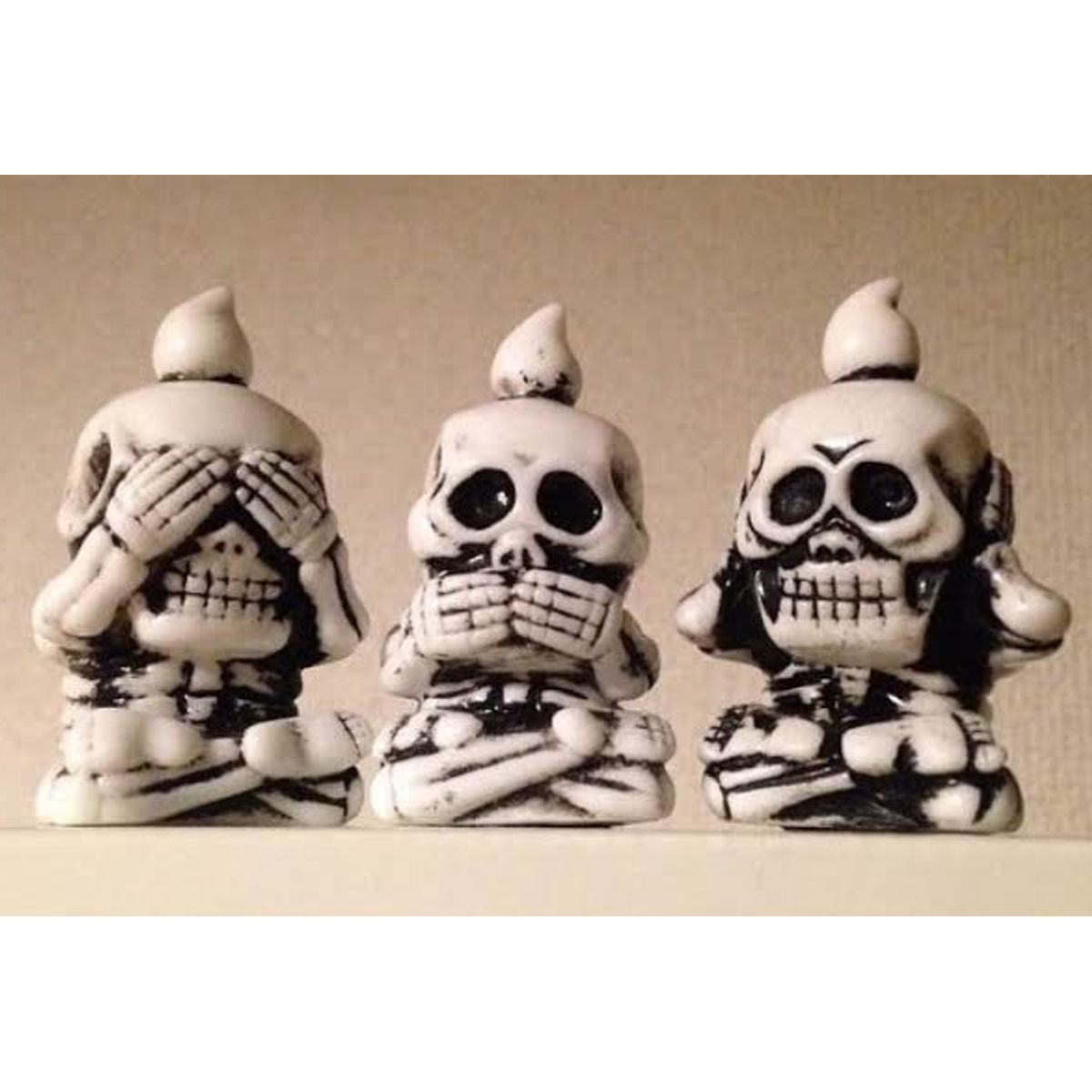 skeleton company! 見ねぇ! 言わねぇ! It hears and cooks (white molding)