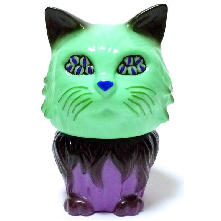 Many Eyes Cat - DCon 2015 by Aya Takeuchi