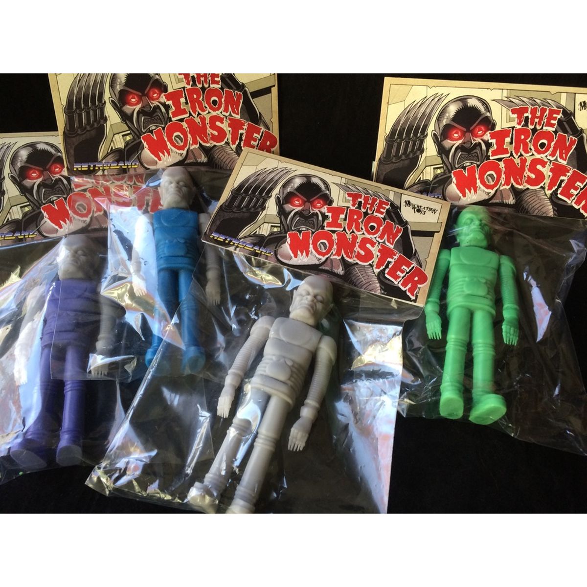 The Iron Monster Mini Figure (Unpainted Mixed Colors)